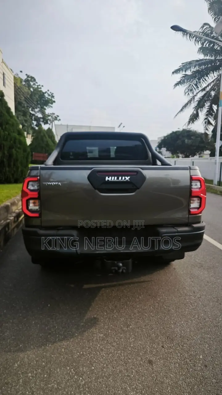 Toyota Hilux Revo Double Cab Deisel 2.4 RWD 2022 Green