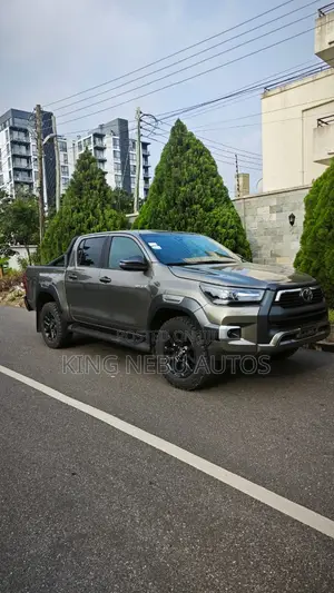 Toyota Hilux Revo Double Cab Deisel 2.4 RWD 2022 Green