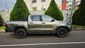 Toyota Hilux Revo Double Cab Deisel 2.4 RWD 2022 Green