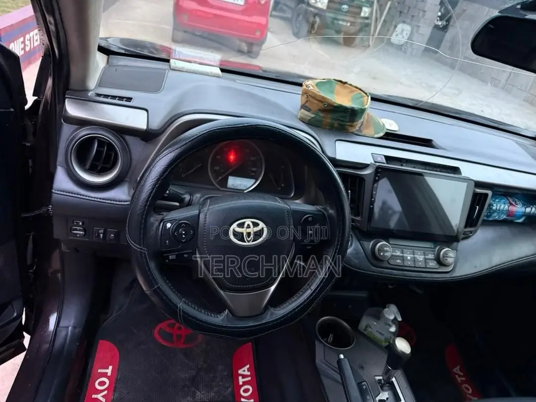 Toyota RAV4 LE FWD (2.5L 4cyl 6A) 2013 Black