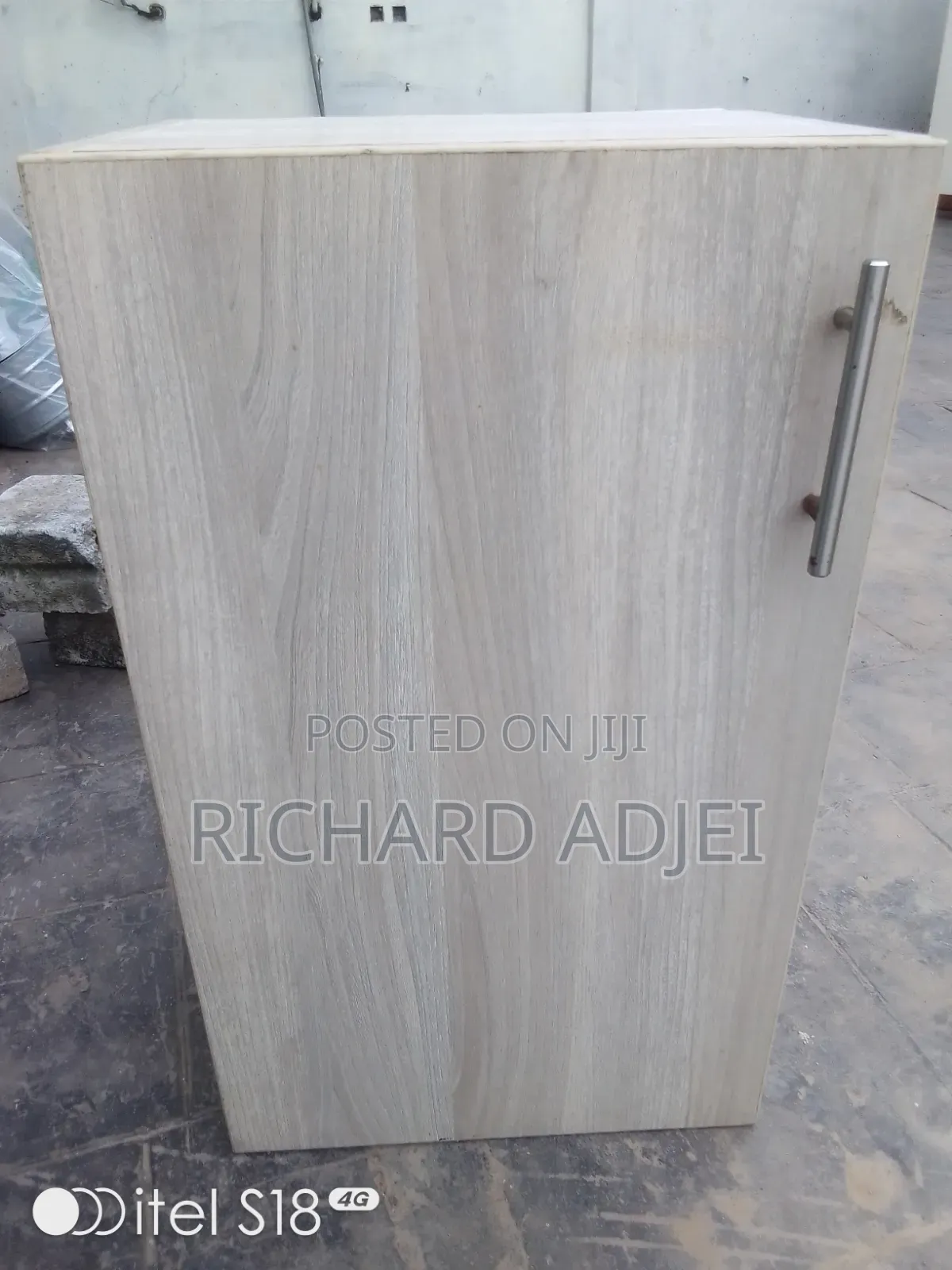 Kechen Carbinet for Plates