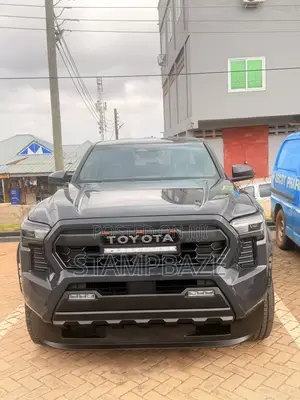 Toyota Tacoma SR5 Double Cab 5.0 ft. SB 2025 Gray