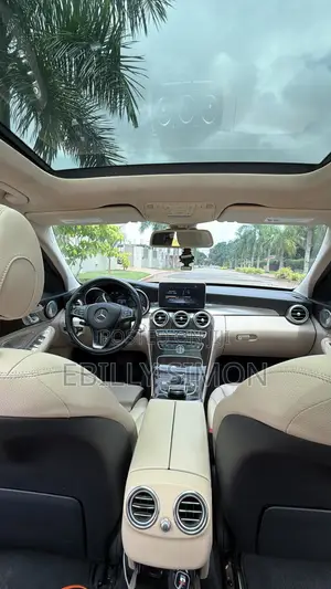 Mercedes-Benz C300 Base 4Matic Sedan AWD (2.0L 4cyl 7A) 2016 White