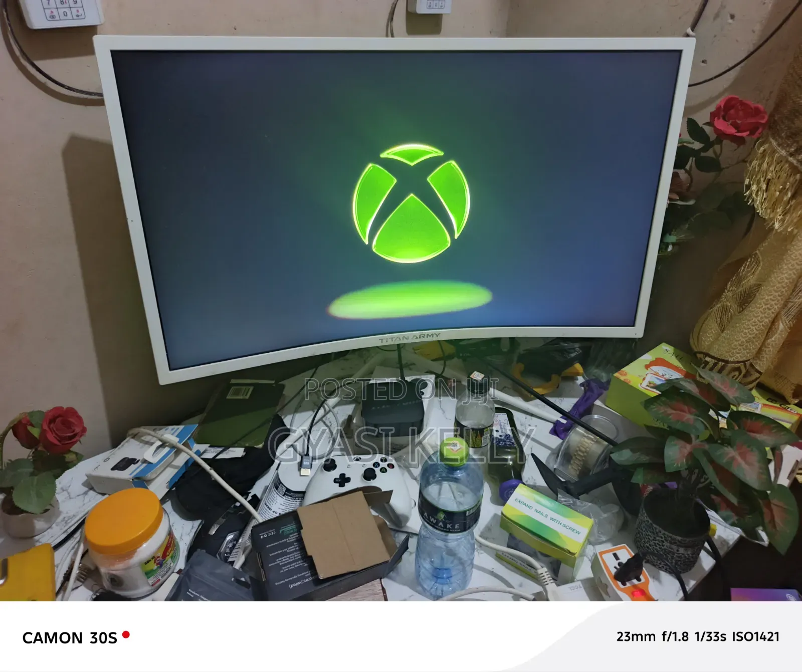 Titan Army Curved Gaming Monitor