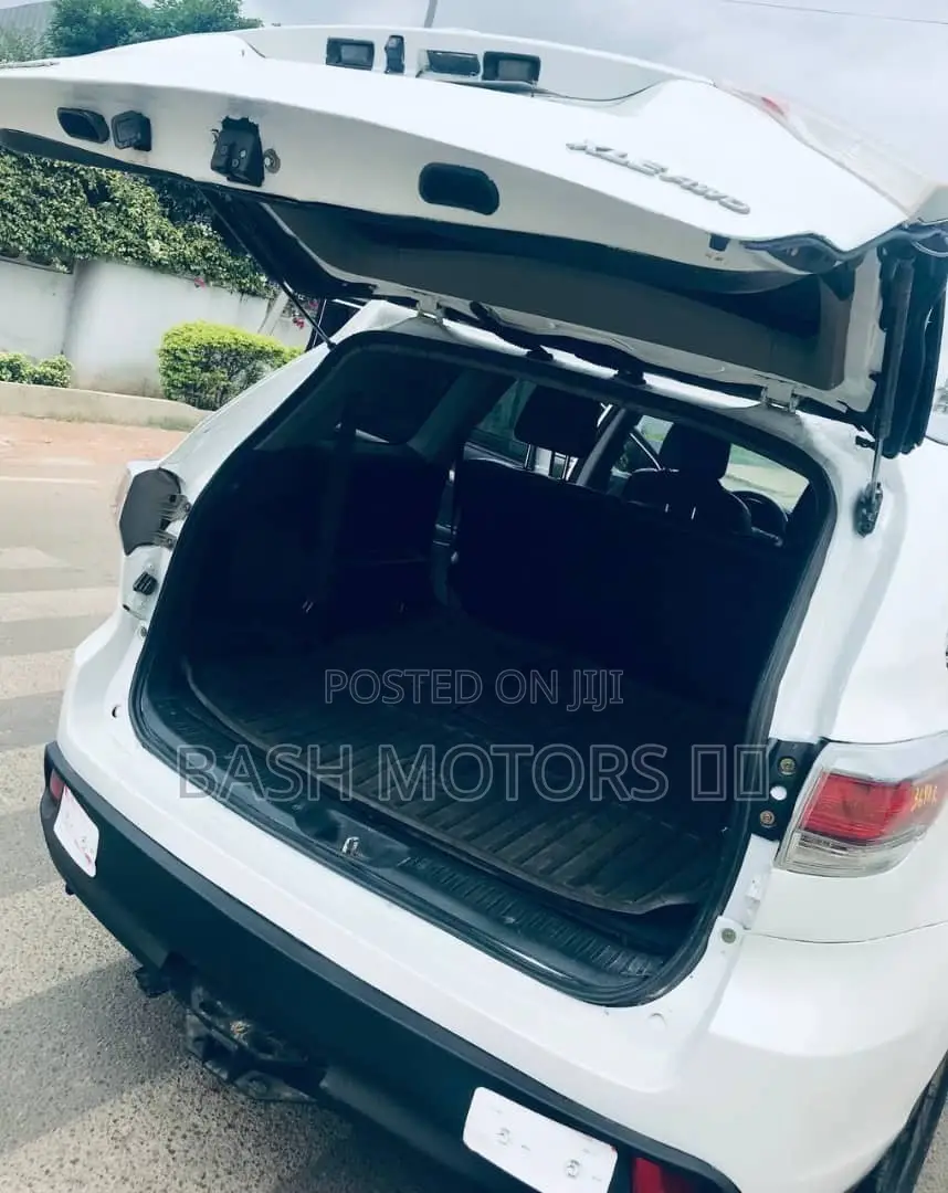 Toyota Highlander XLE V6 4x2 (3.5L 6cyl 6A) 2016 White