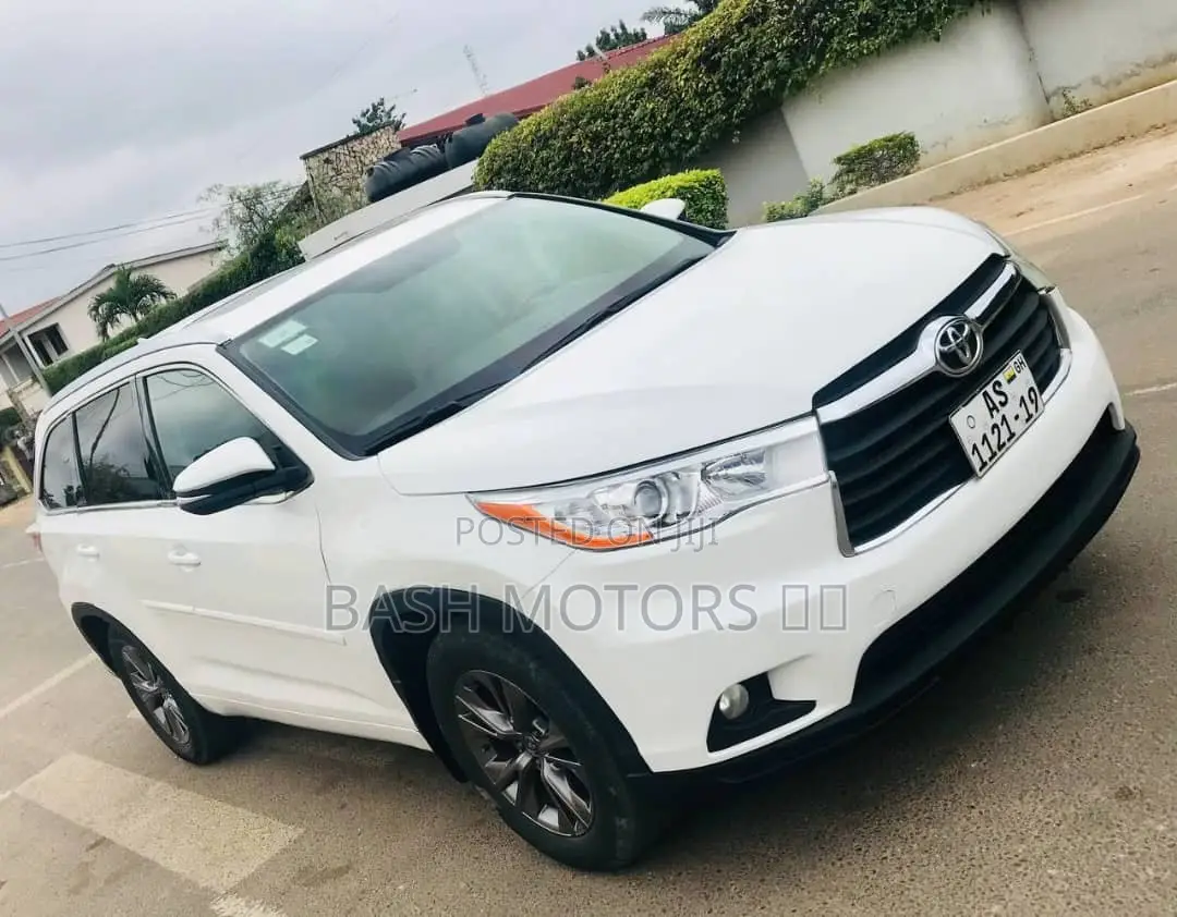 Toyota Highlander XLE V6 4x2 (3.5L 6cyl 6A) 2016 White