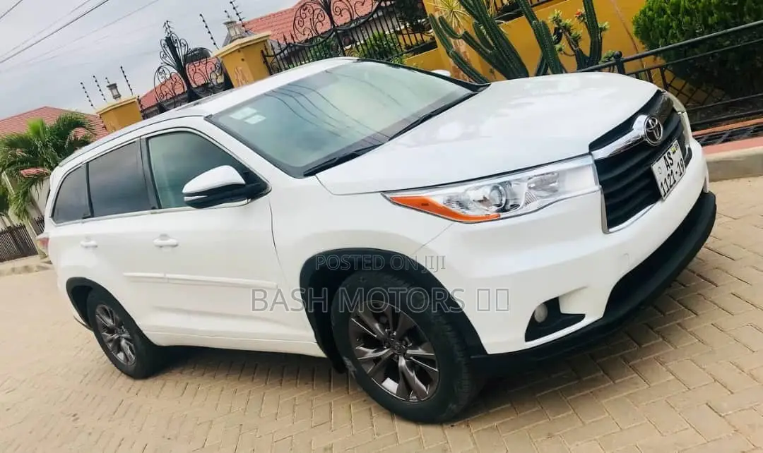 Toyota Highlander XLE V6 4x2 (3.5L 6cyl 6A) 2016 White