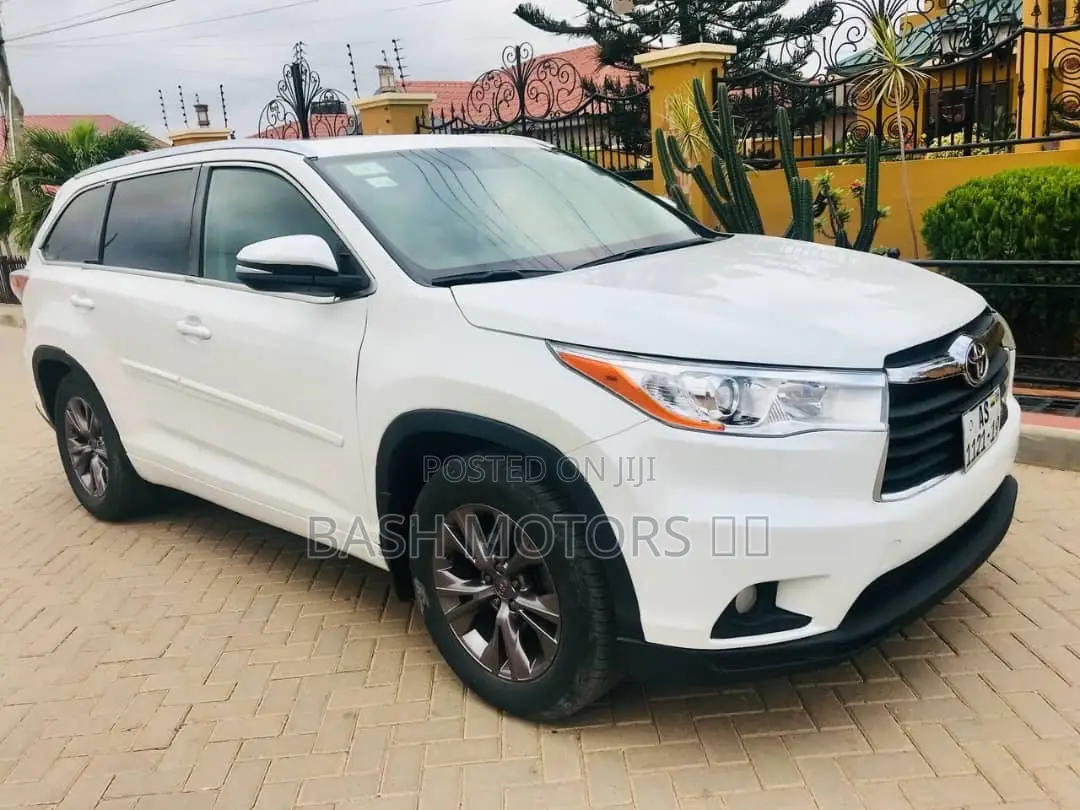 Toyota Highlander XLE V6 4x2 (3.5L 6cyl 6A) 2016 White