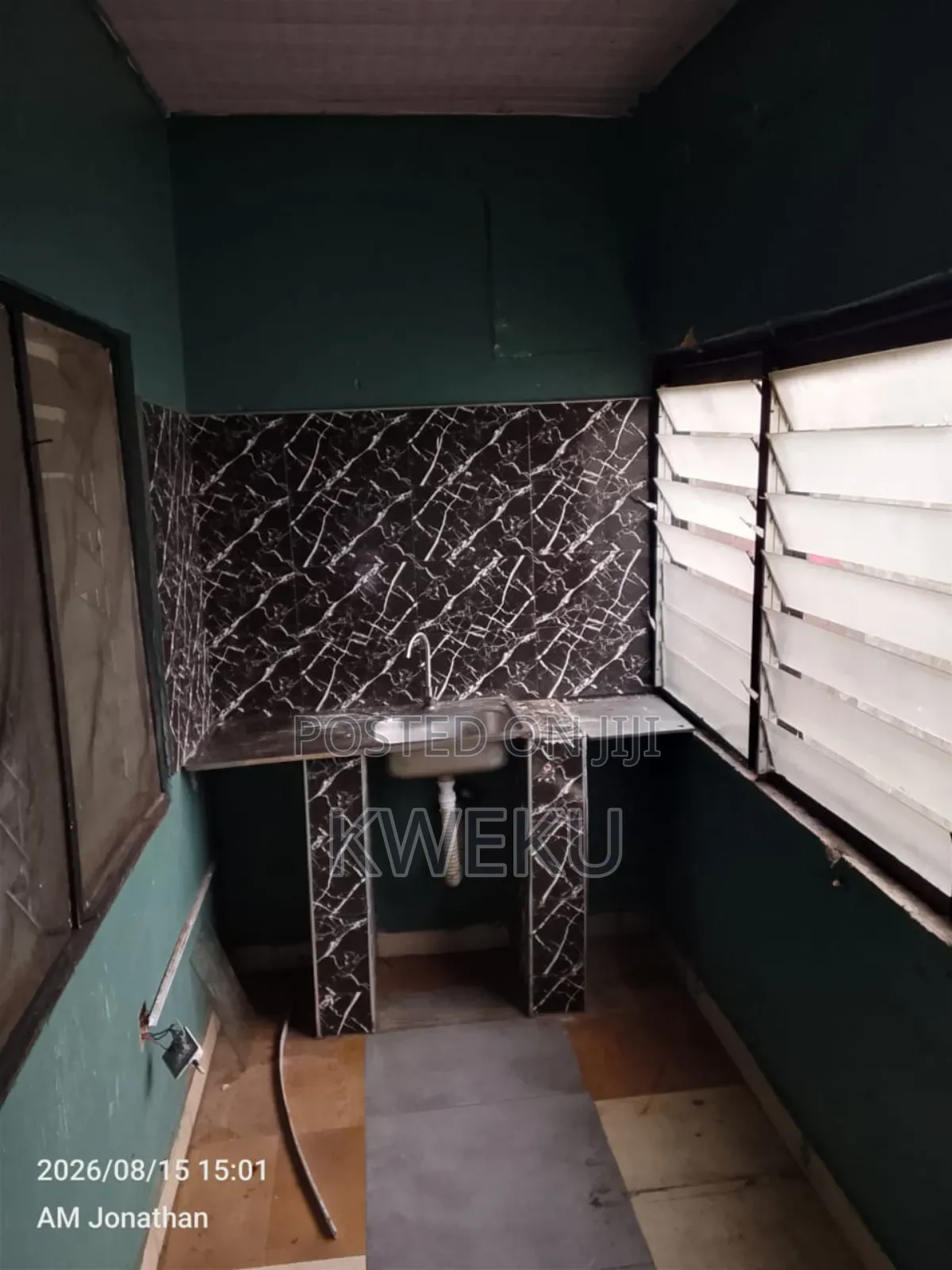 1bdrm Apartment in Estate Agentcy, Baatsona Total for rent