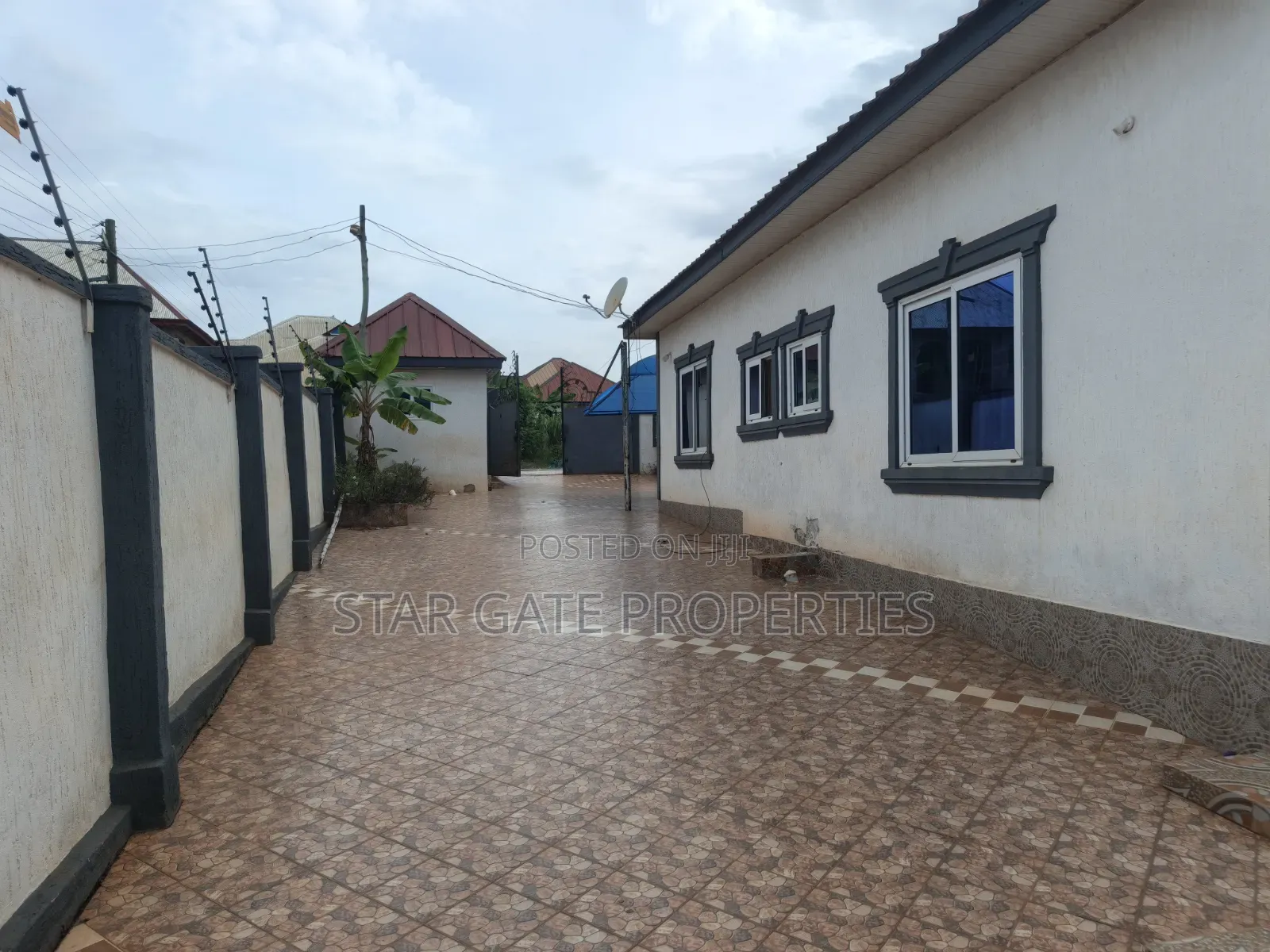 4bdrm House in Santasi Ampabame, Kumasi Metropolitan for sale