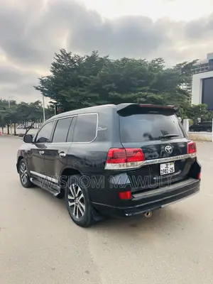 Toyota Land Cruiser 2013 Black