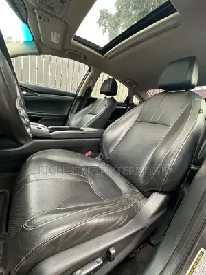 Honda Civic Touring 4dr Sedan (1.5L 4cyl) 2017 Gray
