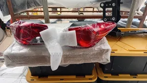Hyundai Elantra 2011 to 2013 Taillight Pair