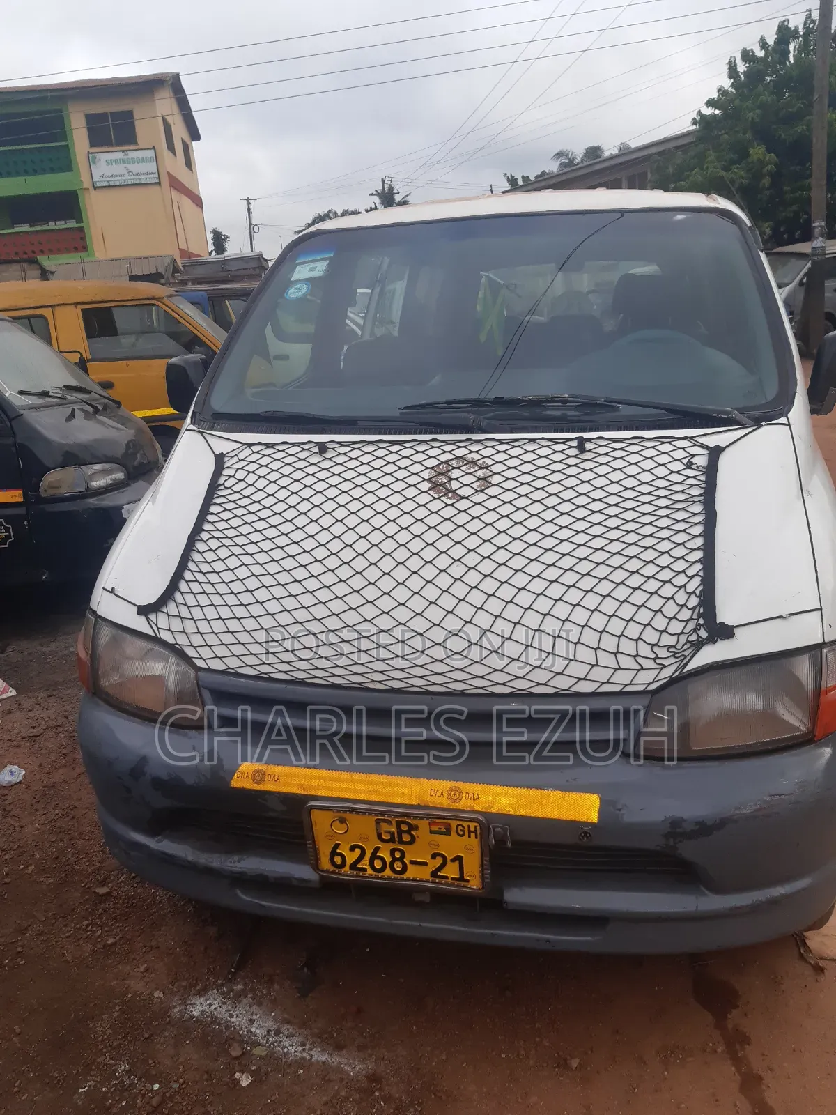 Toyota HiAce 2013 White
