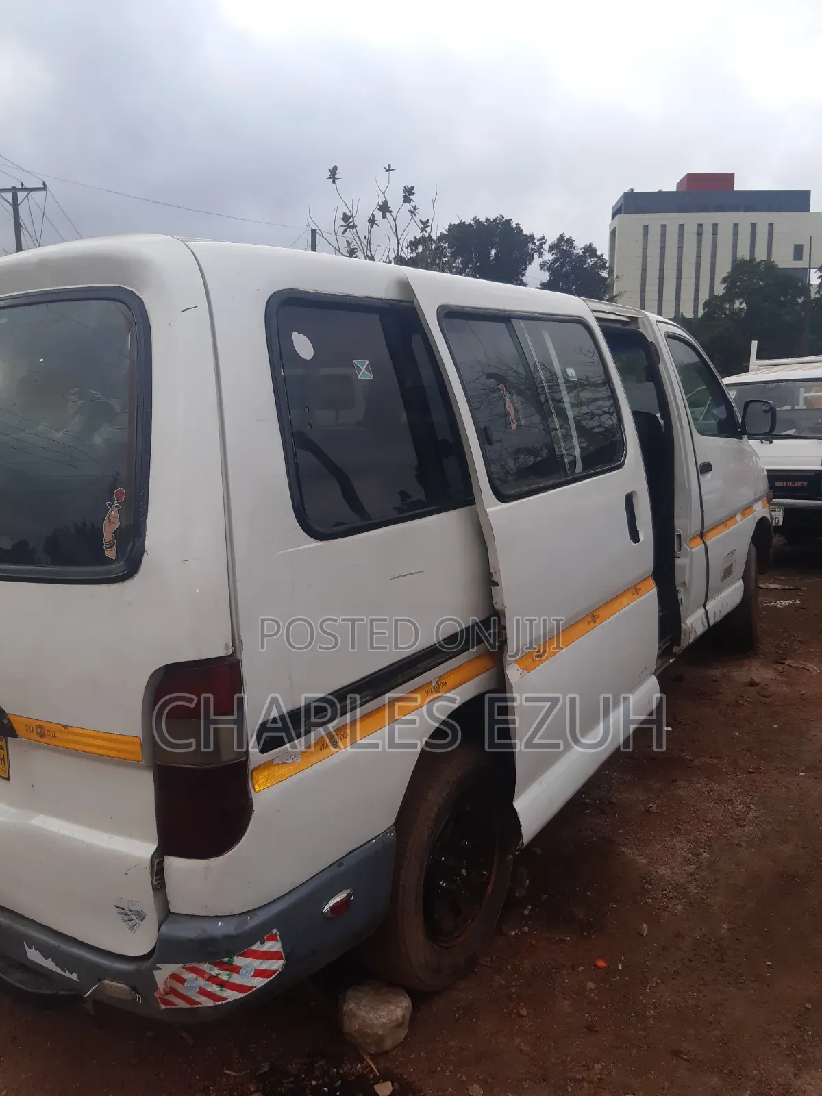 Toyota HiAce 2013 White