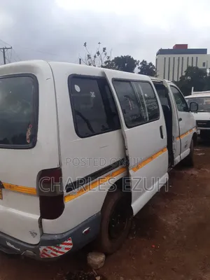 Toyota HiAce 2013 White
