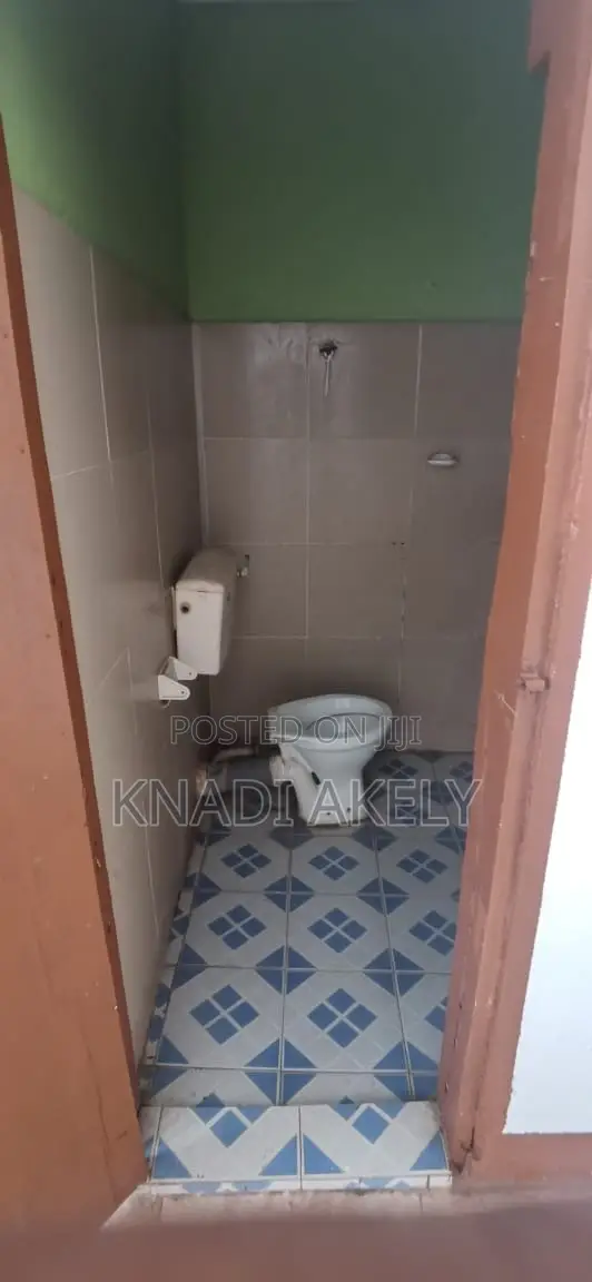 1bdrm Apartment in School Junction for rent