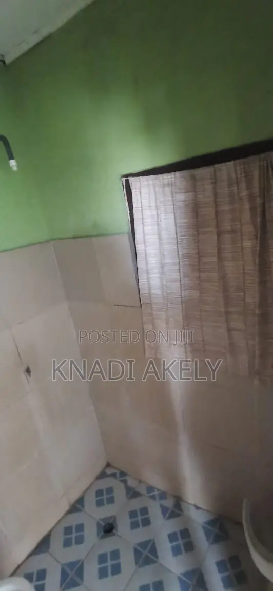 1bdrm Apartment in School Junction for rent