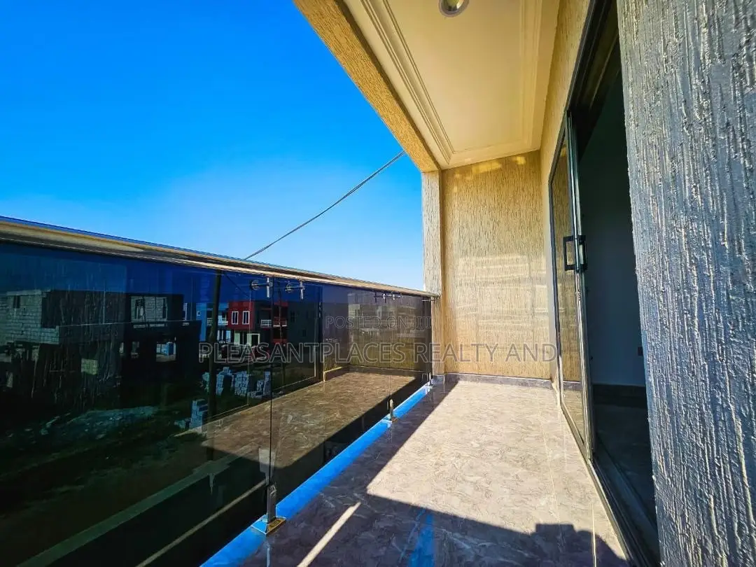 4bdrm House in Pleasantplaces And, Ashaley Botwe for sale