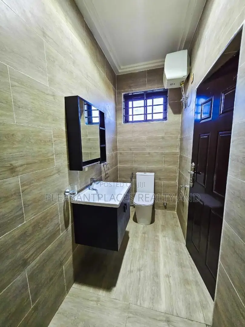 4bdrm House in Pleasantplaces And, Ashaley Botwe for sale