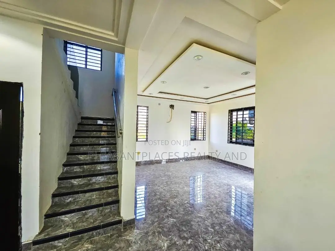 4bdrm House in Pleasantplaces And, Ashaley Botwe for sale