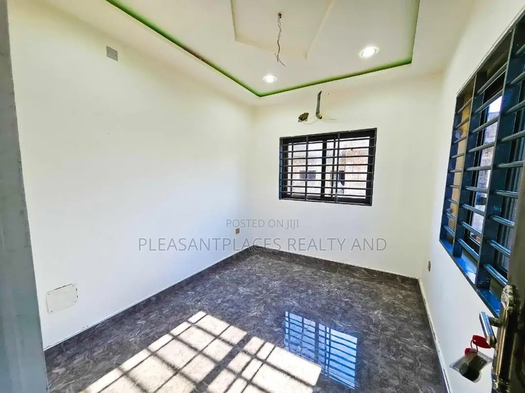 4bdrm House in Pleasantplaces And, Ashaley Botwe for sale