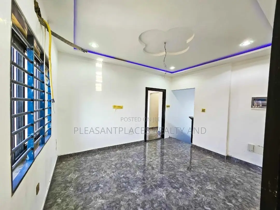 4bdrm House in Pleasantplaces And, Ashaley Botwe for sale