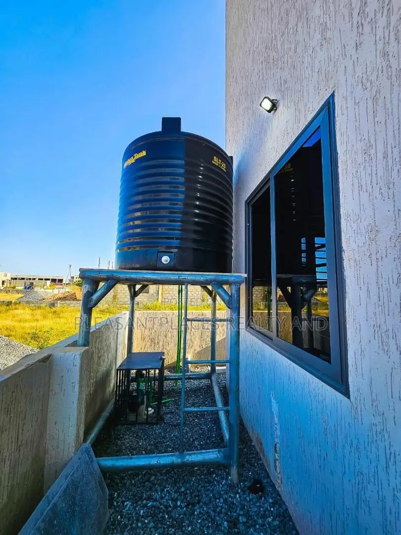 4bdrm House in Pleasantplaces And, Ashaley Botwe for sale