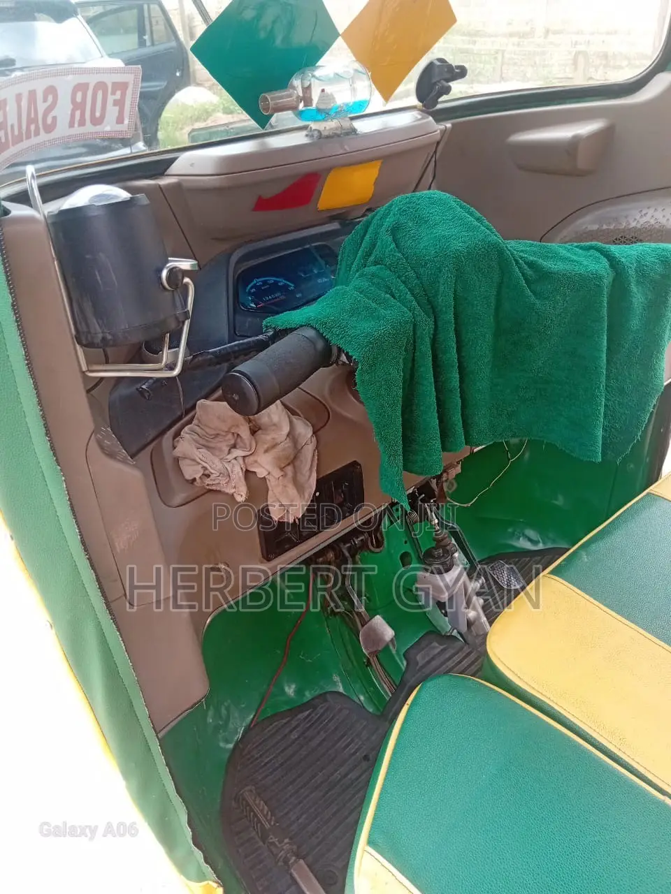 Bajaj RE 2024 Green