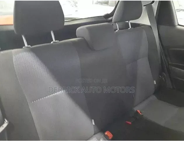 Toyota Voxy 2015 Silver
