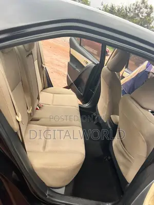 Toyota Corolla LE 4dr Sedan (1.8L 4cyl CVT) 2015 Black
