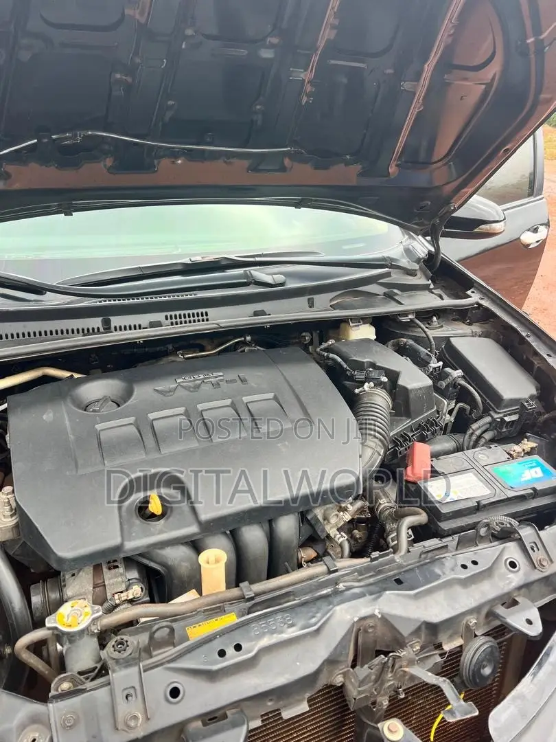 Toyota Corolla LE 4dr Sedan (1.8L 4cyl CVT) 2015 Black