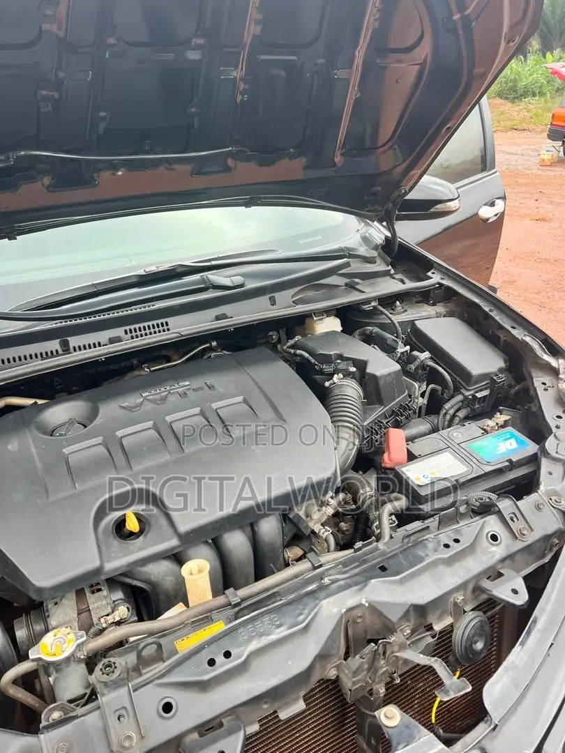 Toyota Corolla LE 4dr Sedan (1.8L 4cyl CVT) 2015 Black