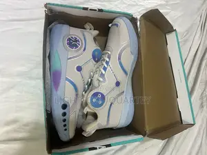 Basketball Sneaker