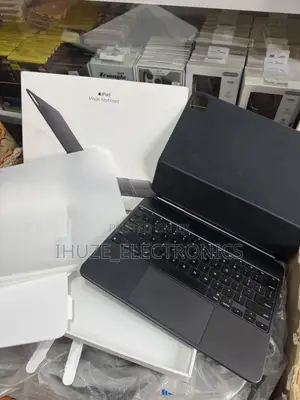 Magic Keyboard for iPad Pro 13‐inch (M4/M5) - US English - BLACK