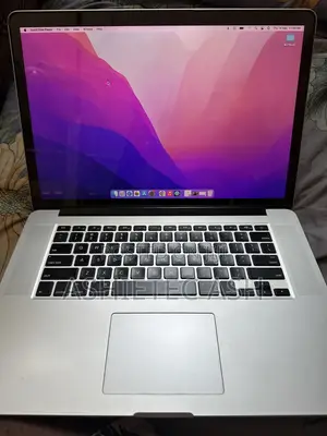 Laptop Apple MacBook Pro 2015 16GB Intel Core i7 SSD 256GB