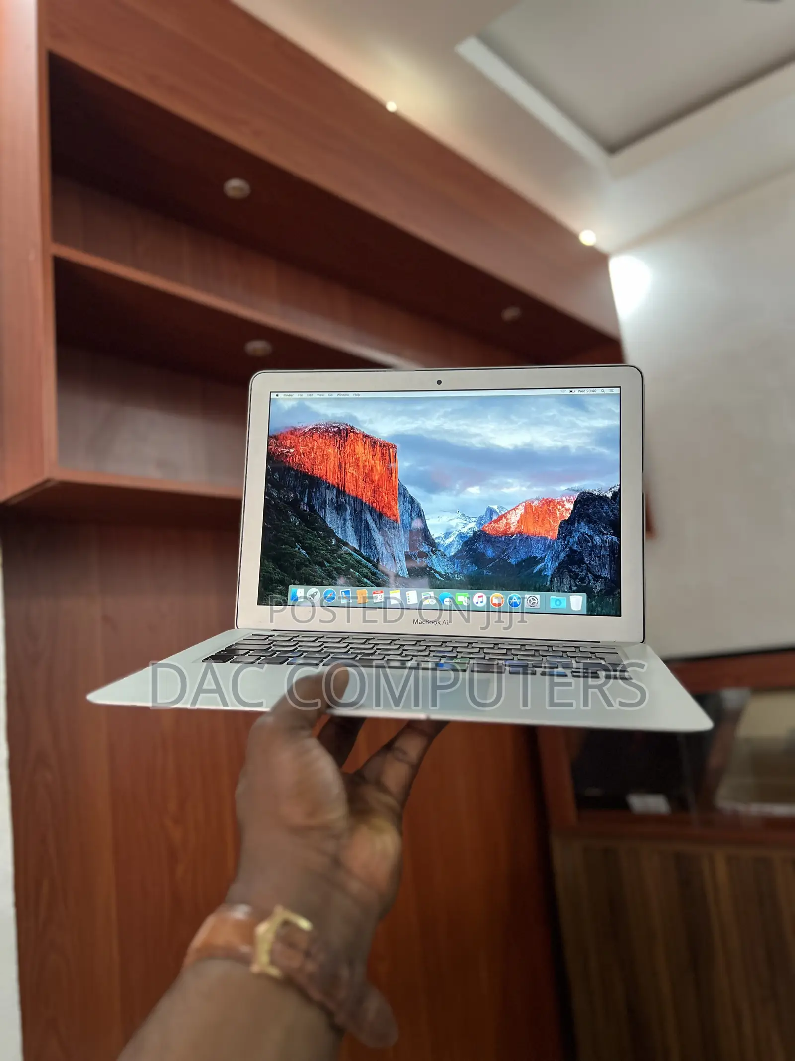 Laptop Apple MacBook Air 8GB Intel Core i5 SSD 128GB
