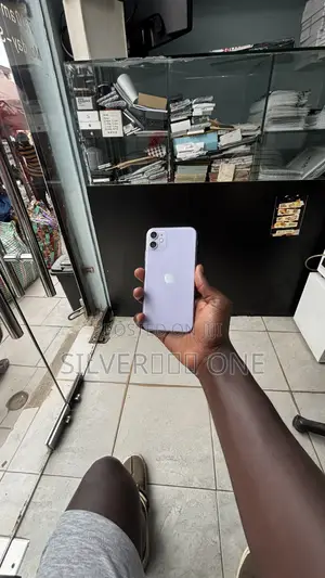 Apple iPhone 11 64 GB Purple