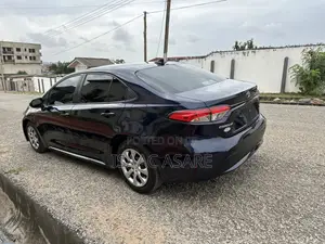 Toyota Corolla LE 2020 Blue