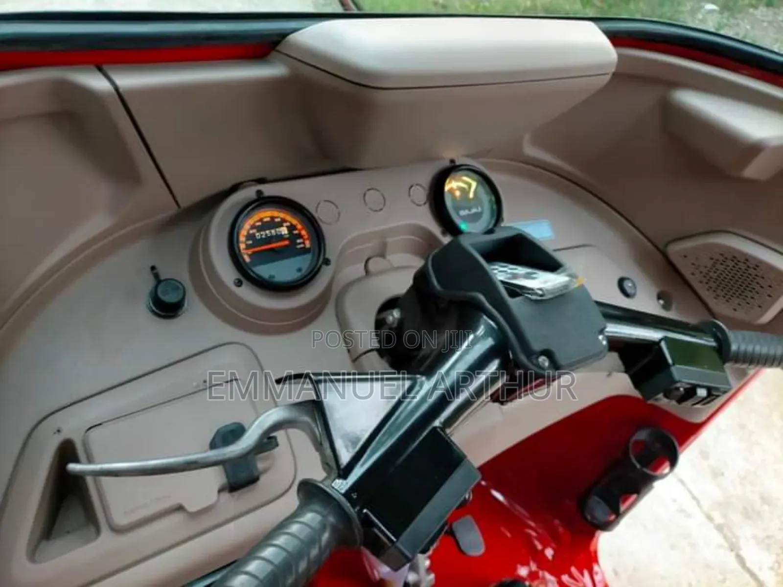 New Bajaj RE 2024 Red
