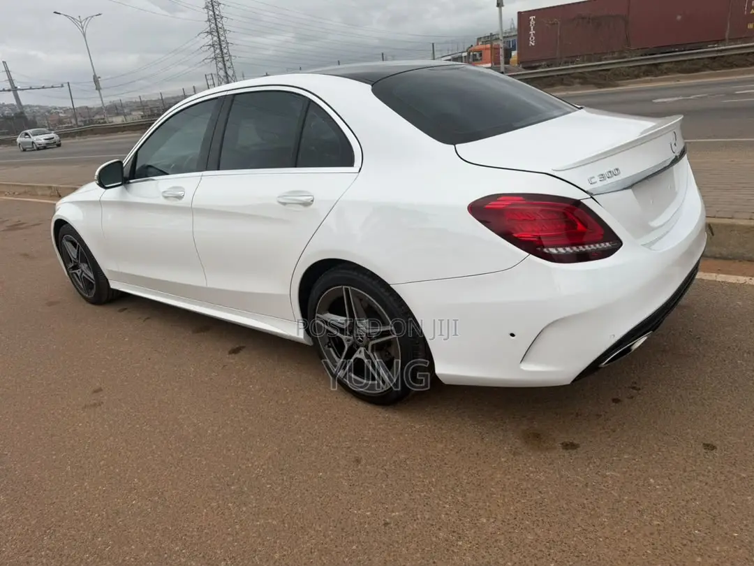 Mercedes-Benz C300 2020 White