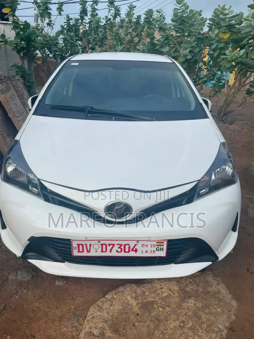 Toyota Vitz 2014 White