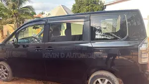 Toyota Voxy V 2WD 7-Seater 2010 Black