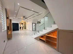 Furnished 4bdrm House in Lake Side Estate for rent