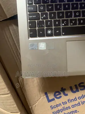 Laptop Asus UX30 4GB Intel Core i3 HDD 500GB