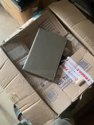 Laptop Asus UX30 4GB Intel Core i3 HDD 500GB
