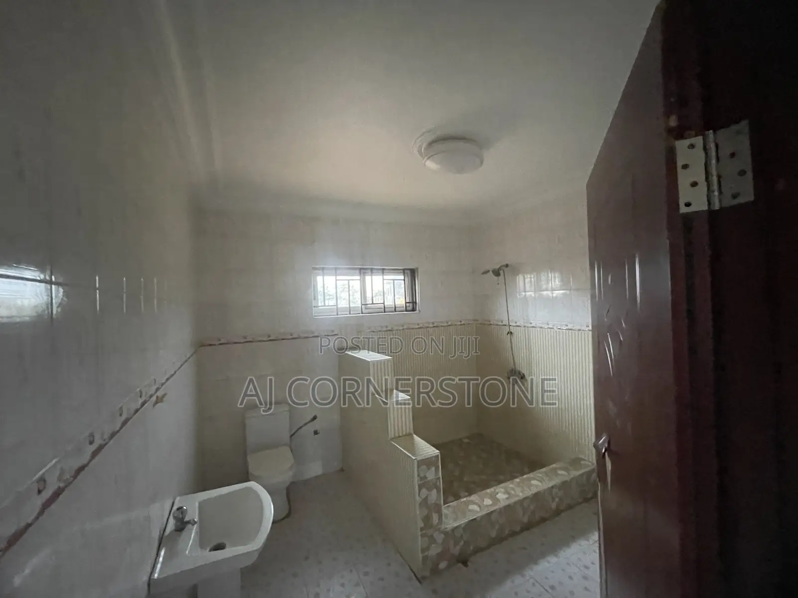 3bdrm House in Amasaman for rent