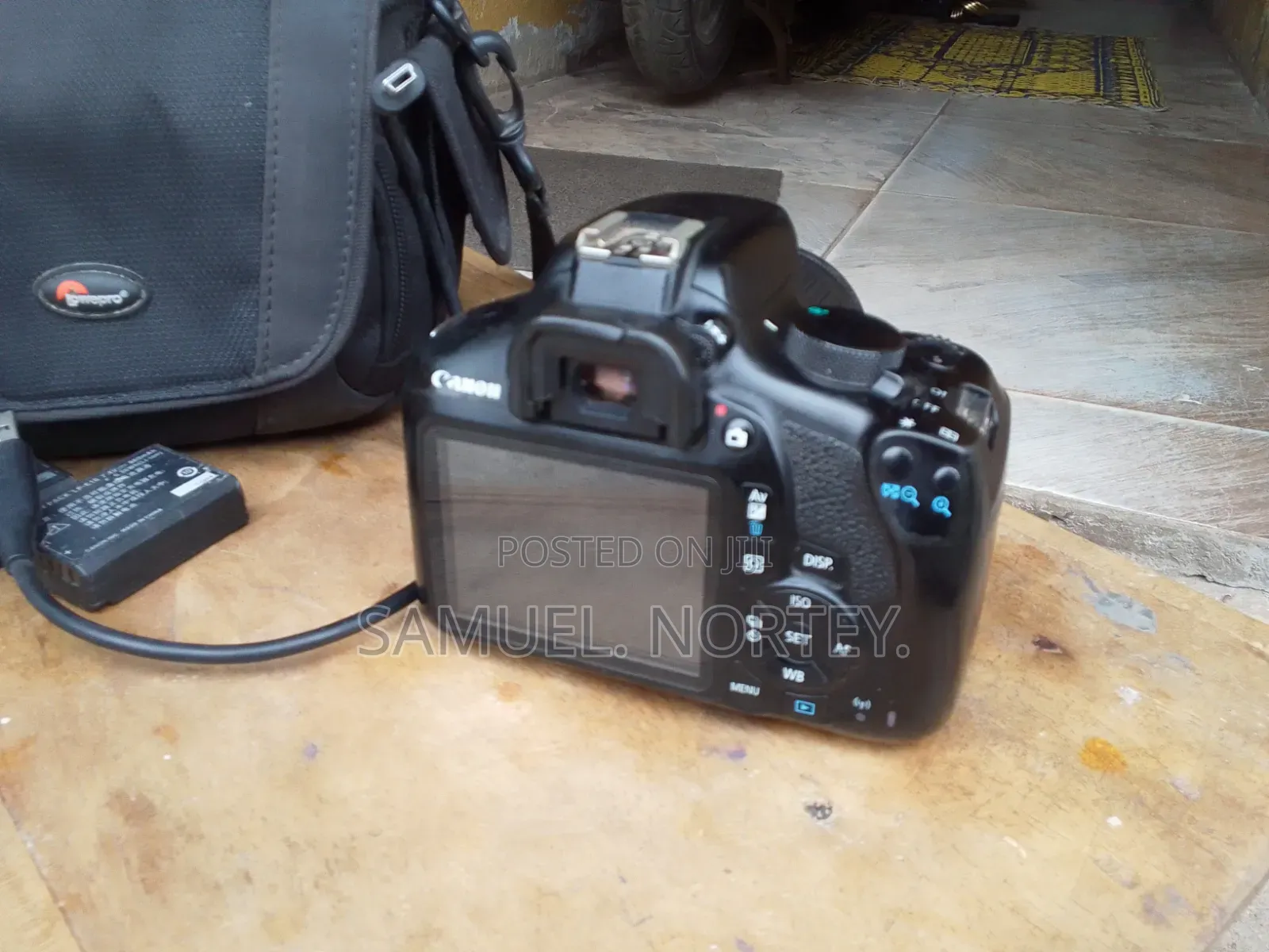 Canon 1300D