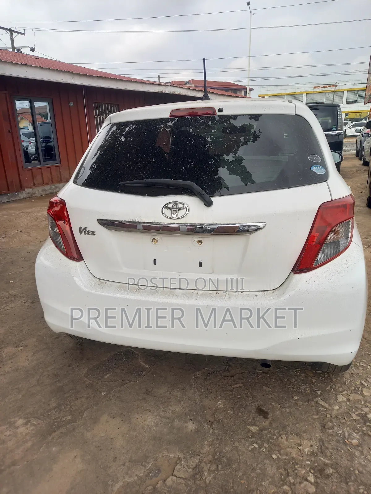 Toyota Vitz 1.3 FWD 5dr 2012 White