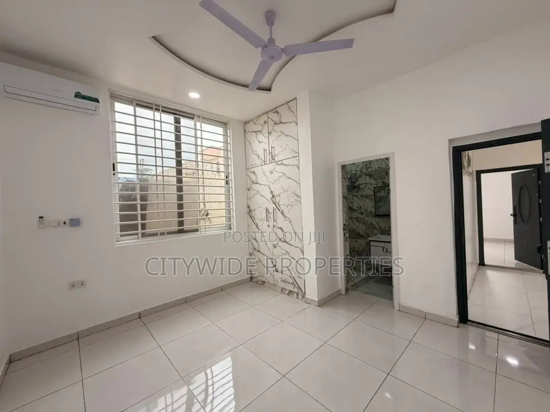 Furnished 4bdrm House in Lake Side Estate for rent